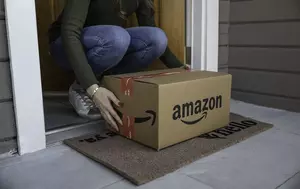 Amazon începe să returneze clienților banii încasați din tarifele lui Trump. Primele rambursări cumulează 600 de milioane de dolari