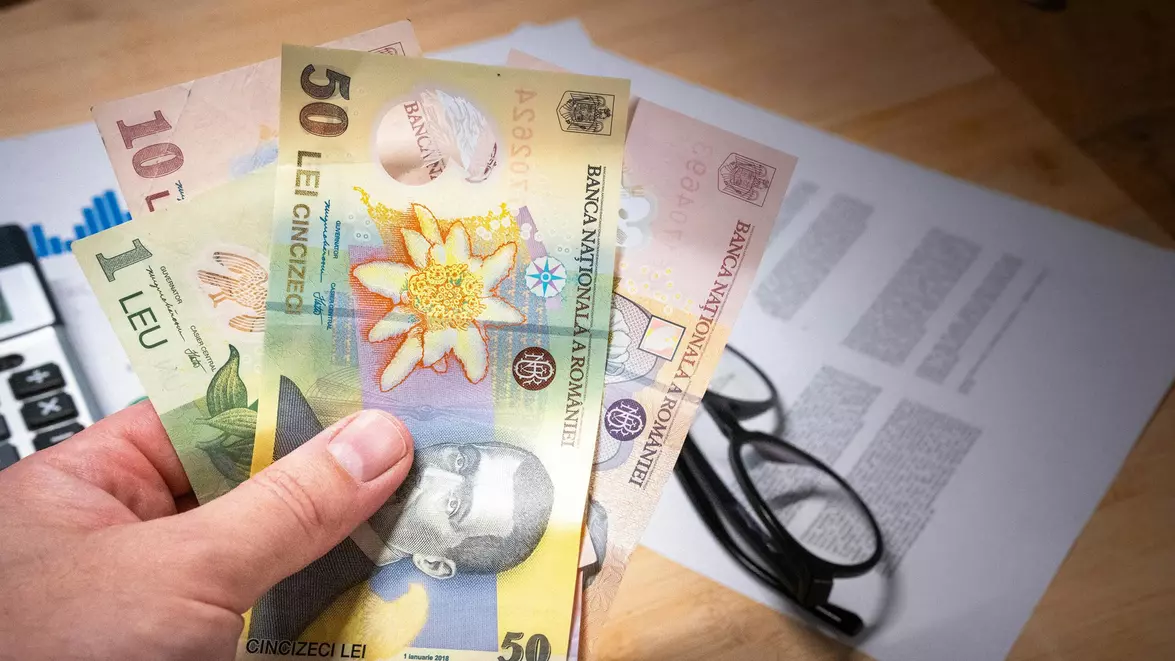 Vești bune pentru românii în dificultate financiară. Pragul de insolvență scade de la 15 la 10 salarii minime