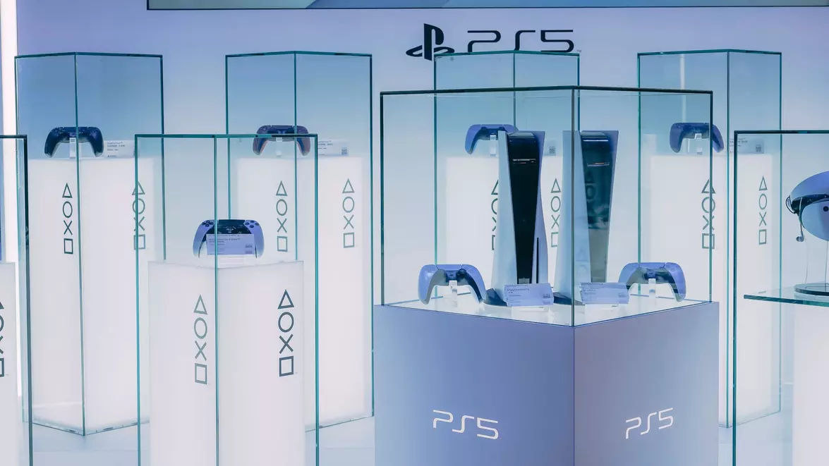 Profitul Sony urcă cu 40% în primul trimestru. Compania este susținută de performanța diviziei de gaming
