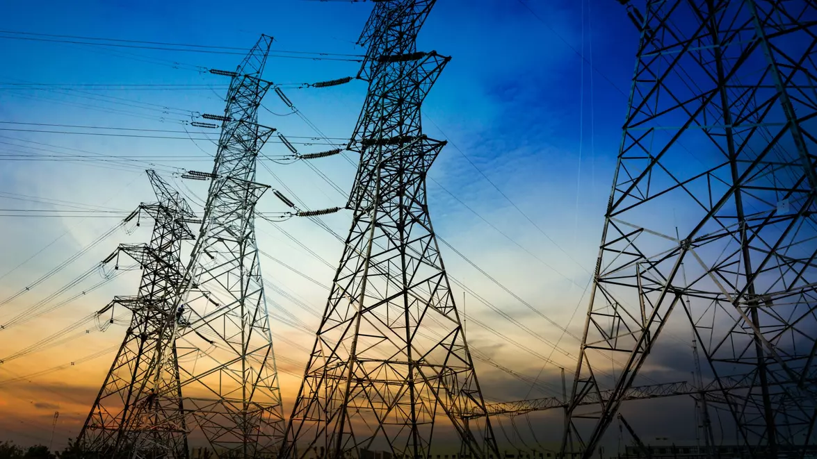 Premierul Ilie Bolojan a prezentat 5 direcții strategice pentru piața energetică națională. Planul vizează o producție în bandă de minimum 10% din total