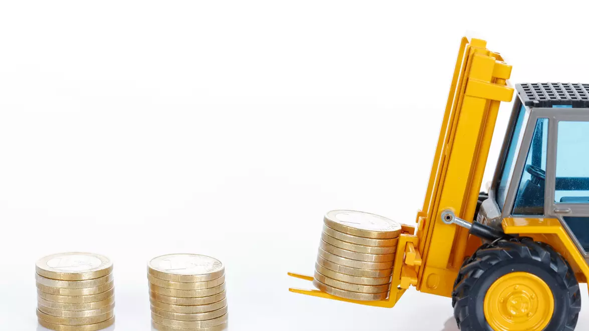Scumpirile din industrie accelerează. Prețurile producției industriale au crescut cu peste 10% într-un singur an