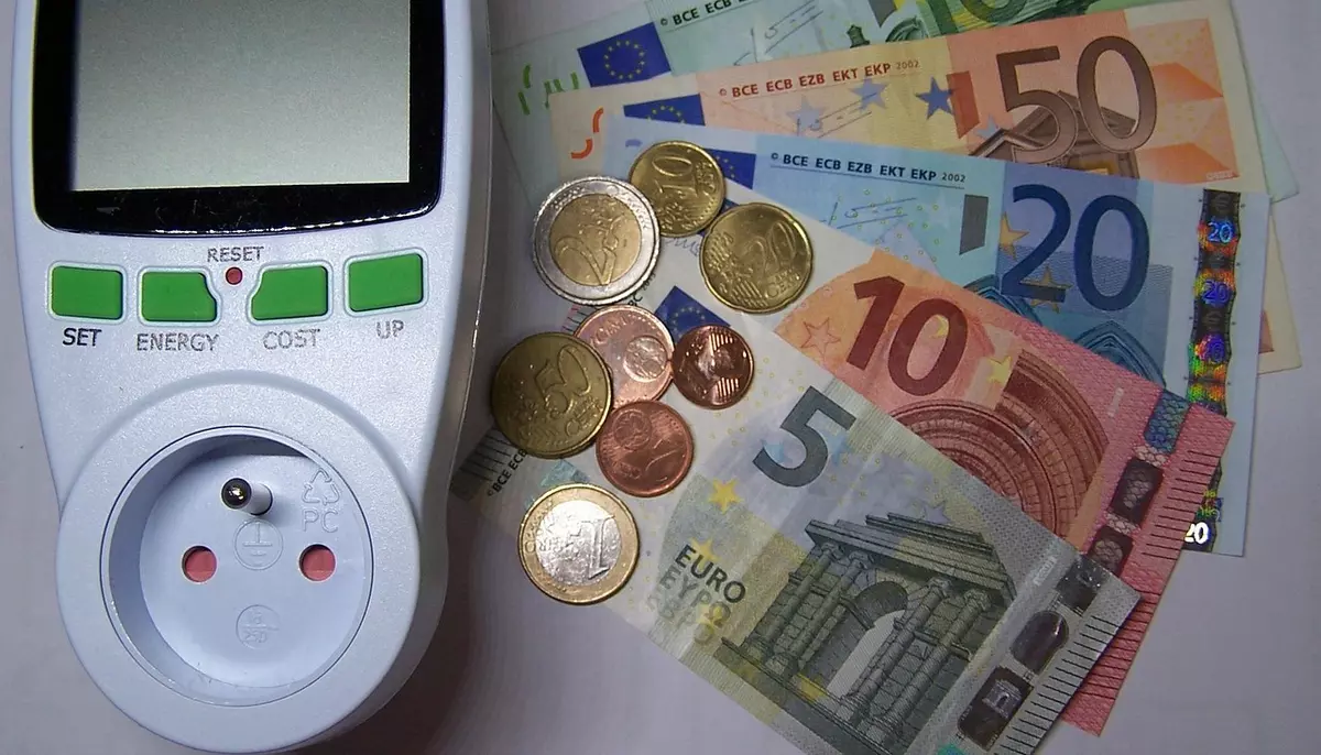92% dintre români vor să reducă consumul de energie în următorul an. Ce măsuri au în plan pentru facturi mai mici