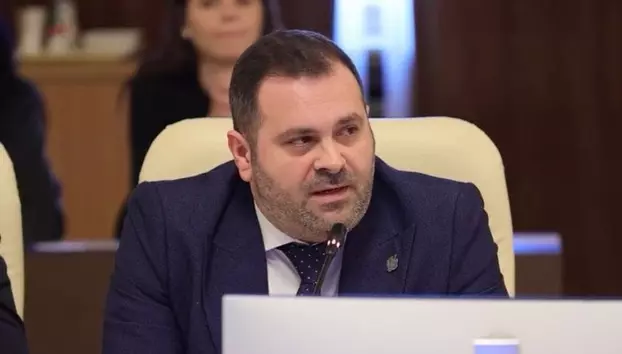 Cezar Drăgoescu anunță două proiecte pentru susținerea prosumatorilor care locuiesc la bloc: „În două săptămâni vor intra pe circuitul legislativ”