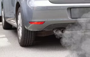 Franța și Germania încheie un acord pentru relaxarea normelor europene privind emisiile auto. Înțelegerea ar putea aduce beneficii și Marii Britanii 