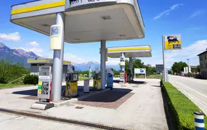 Eni anticipează scumpiri pe piețele energetice. Barilul Brent va costa 83 de dolari