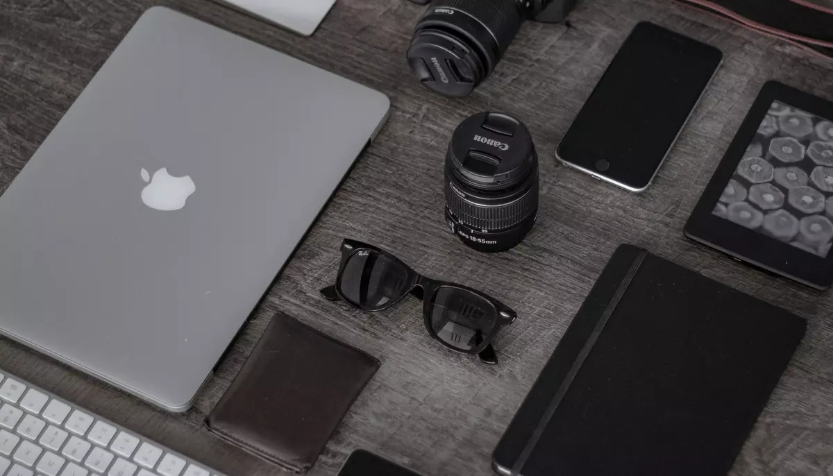 Gadgeturile se scumpesc din cauza crizei de cipuri. Cererea uriașă pentru AI lasă mai puține componente pentru gadgeturi