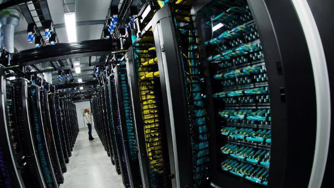 UE vrea mai mult control asupra infrastructurii digitale. Amazon, Microsoft și Google ar putea pierde accesul la licitații strategice