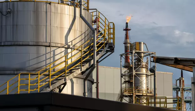 Guvernul prelungește obligația operatorilor de a menține stocurile petroliere. Rezervele de stat rămân deocamdată doar pe hârtie