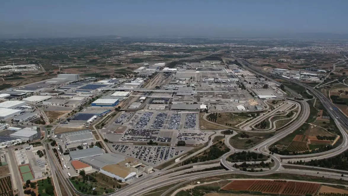 Ford ar putea împărți uzina din Valencia cu Geely. Chinezii vor să producă mașini în Europa
