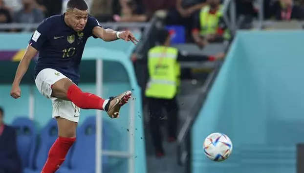 Producătorul elvețian On intră în fotbal cu Kylian Mbappé. Brandul elvețian provoacă dominația Nike și Adidas