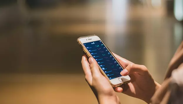 Userii de iPhone cheltuie cu 24% mai mult pe fashion. Și alte cinci lucruri pe care ni le spun datele