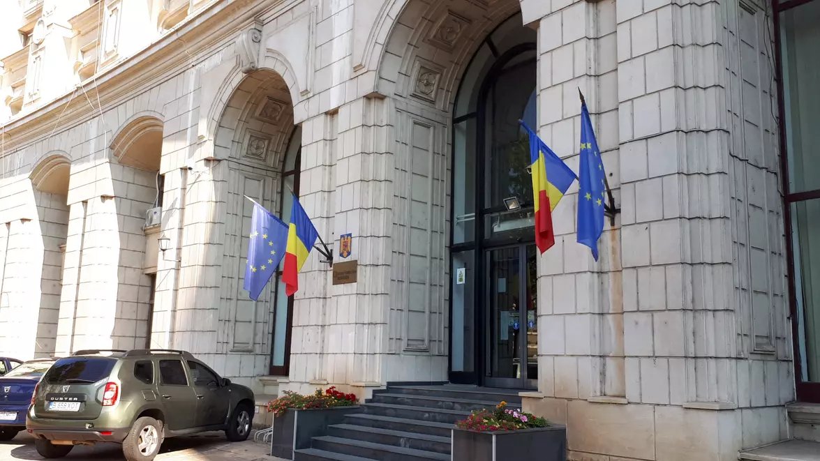România în 2026: Deficitul bugetar s-a înjumătățit în primele două luni
