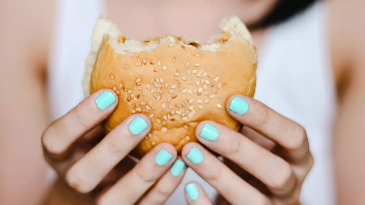 Fast-food-ul domină piața restaurantelor din România. Cifra de afaceri a primelor 10 companii a crescut la 4,74 miliarde de lei