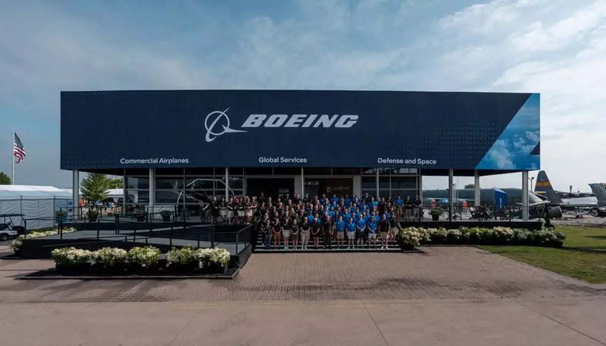 Boeing revine în forță în sectorul apărării. Compania a primit o comandă de 131 de miliarde de dolari pentru noile avioane F-15