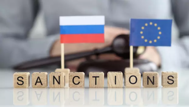 UE adoptă al 21-lea pachet de sancțiuni împotriva Rusiei. Noile sancțiuni europene lovesc băncile, energia și industria militară
