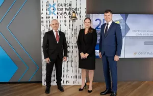 Creștere de aproape 50 de ori a capitalizării OMV Petrom în 25 de ani. Cât ar valora acum 1.000 de lei investiți în acțiunile companiei în 2001