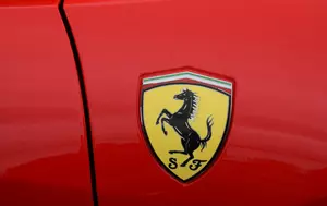 Acțiunile Ferrari au scăzut cu 6% după prezentarea primului model electric. Noul Luce pune la încercare imaginea clasică a brandului
