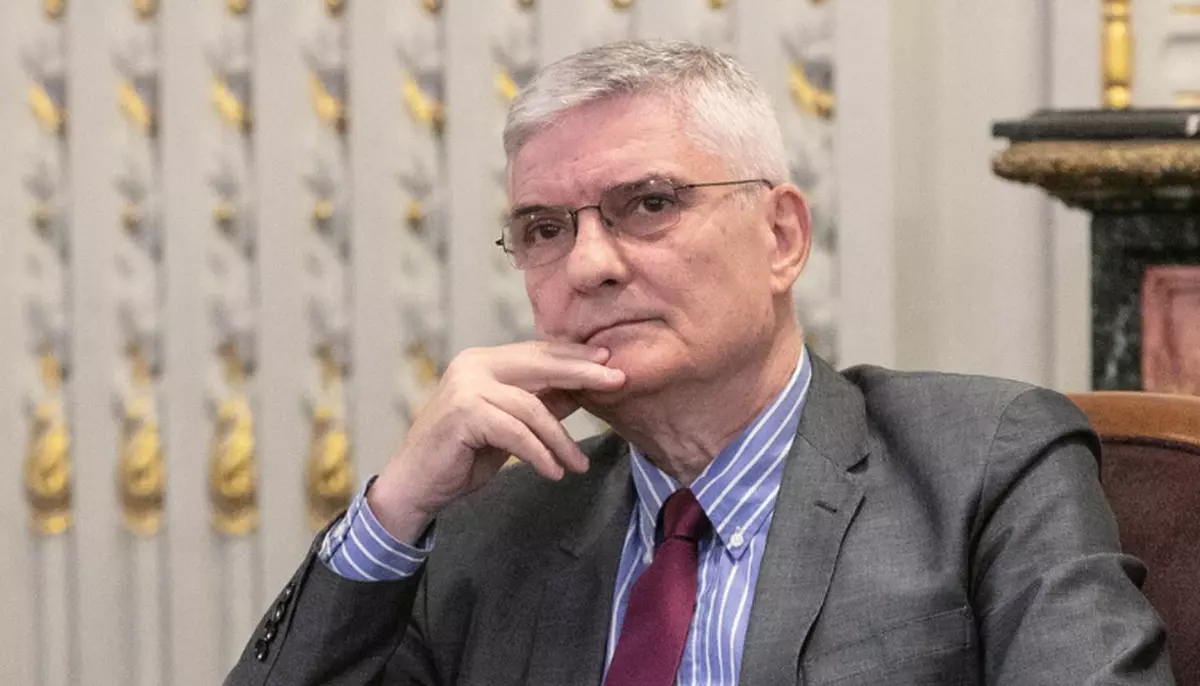 Dăianu: Reducerea taxelor în 2027 ar trimite România în „junk”. Deficitul trebuie coborât spre 3% din PIB