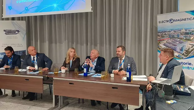 România are 1,1 GW de stocare, dar rețeaua ține investițiile pe loc. Dan Pîrșan cere soluții și pentru locatarii de la bloc