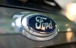 Schimbări la fabrica Ford din Craiova. Producția trece treptat de la motorul EcoBoost la asamblarea bateriilor