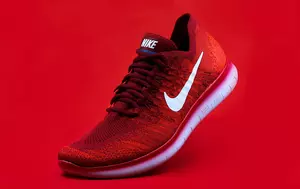 Nike pierde supremația pe piața pantofilor sport din China. Vânzările au scăzut cu 30%, iar mărcile locale câștigă teren