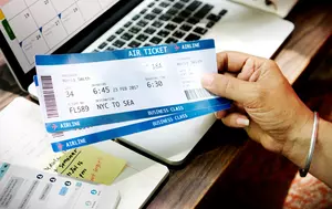 UE analizează noi taxe pe biletele de avion și produsele cu zahăr pentru a aduce mai mulți bani la buget