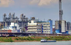 Țițeiul Brent a câștigat 7,8% într-o săptămână. Conflictul dintre SUA și Iran amenință livrările din Orientul Mijlociu