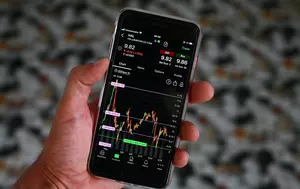 Acțiunile asiatice scad pe fondul scumpirii petrolului. Bursa din Coreea de Sud pierde 2%