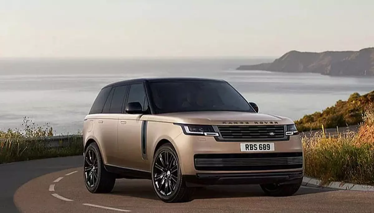 Range Rover își extinde gama cu primul model full electric. Lansarea are loc cu un an mai târziu decât era planificat