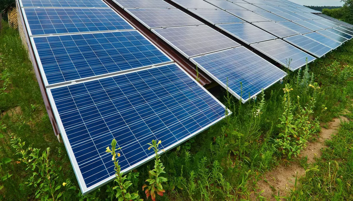 Energia solară a fost principala sursă de electricitate a Uniunii Europene în iunie. Fotovoltaicul a furnizat un nivel record de 25% din producția totală 