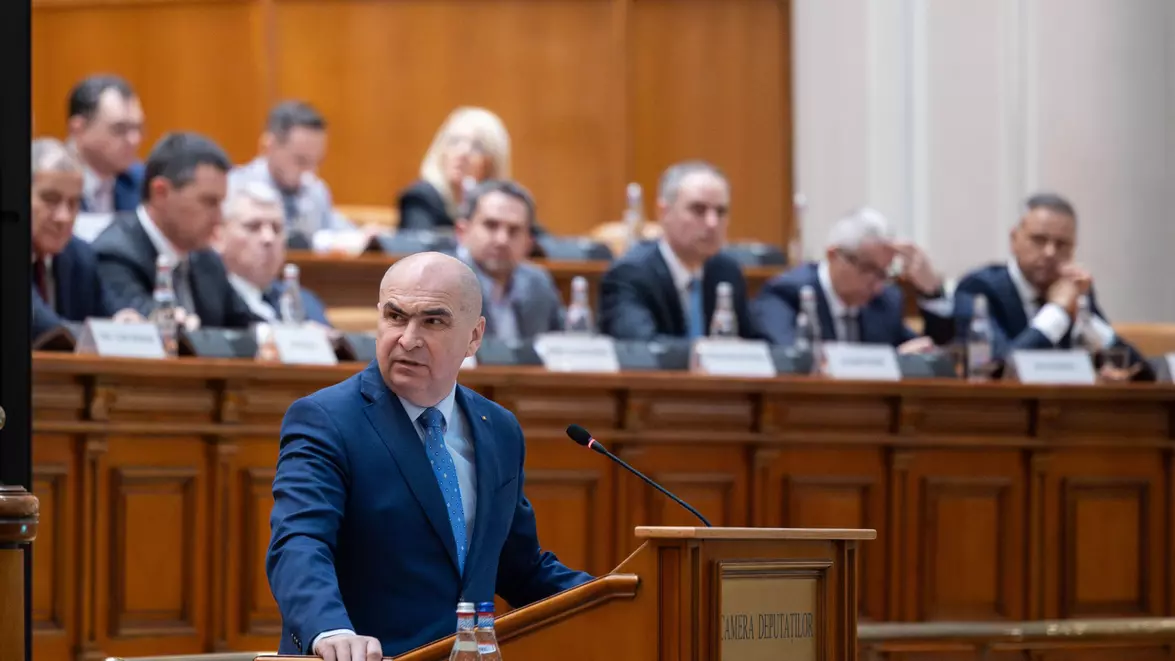 Premierul Ilie Bolojan: „Orice dezvoltare a fotovoltaicului fără capacități de stocare înseamnă, practic, îmbolnăvirea sistemului”