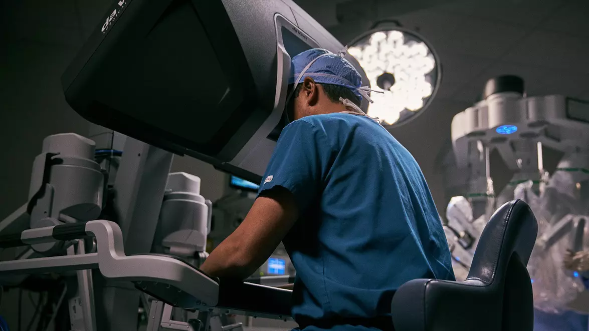 România ajunge la 31 de programe de chirurgie robotică Vinci. Institutul Clinic Fundeni a instalat un nou sistem