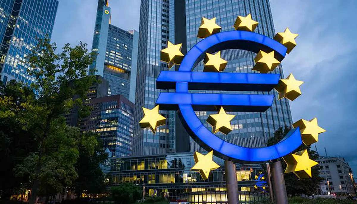 Zona euro crește cu 0,4% în trimestrul al doilea. Economia depășește estimările, dar complică planurile BCE