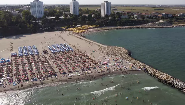 Minivacanța de Rusalii dă startul sezonului estival. Prețurile la cazare pornesc de la 38 de lei de persoană pe noapte