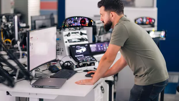 Porsche România se extinde în domeniul mobilității electrice maritime. Peste 380 de specialiști contribuie la proiecte internaționale de inovație