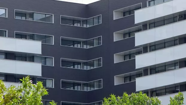 Se află România într-o bulă imobiliară? Tranzacțiile au scăzut cu peste 5%, dar prețurile locuințelor rămân ridicate