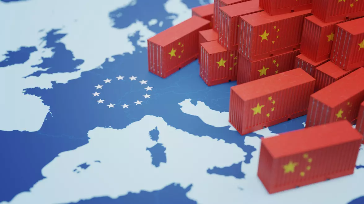 UE și RP Chineză reiau negocierile comerciale de nivel înalt. Deficitul de 360 miliarde euro apasă tot mai greu pe Bruxelles