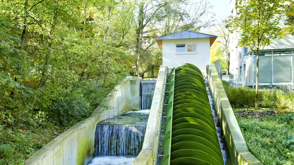 Hidroproiectele nefinalizate ar putea aduce încă 214 MW în sistemul național. Statul le vrea pentru energie și apă, dar costul de mediu rămâne, iar producția este mică