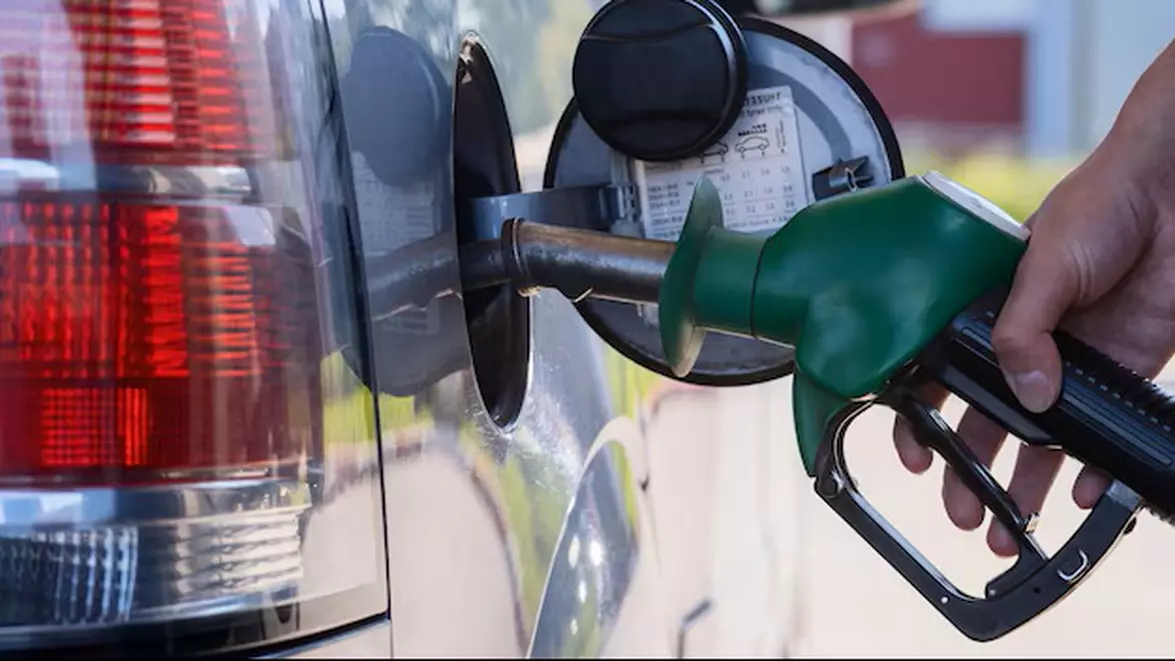 Rompetrol, MOL și Socar taie puternic prețurile la pompă. Cea mai mare scădere operată a fost de 40 bani/litru
