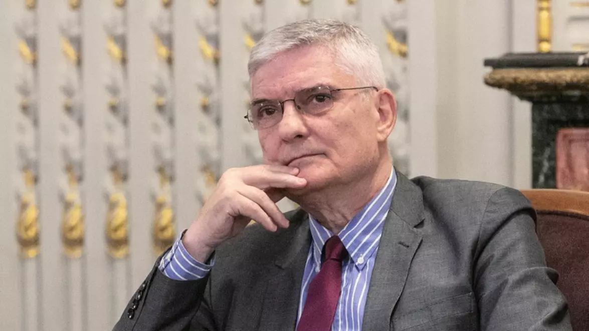 Dăianu: Reducerea taxelor în 2027 ar trimite România în „junk”. Deficitul trebuie coborât spre 3% din PIB