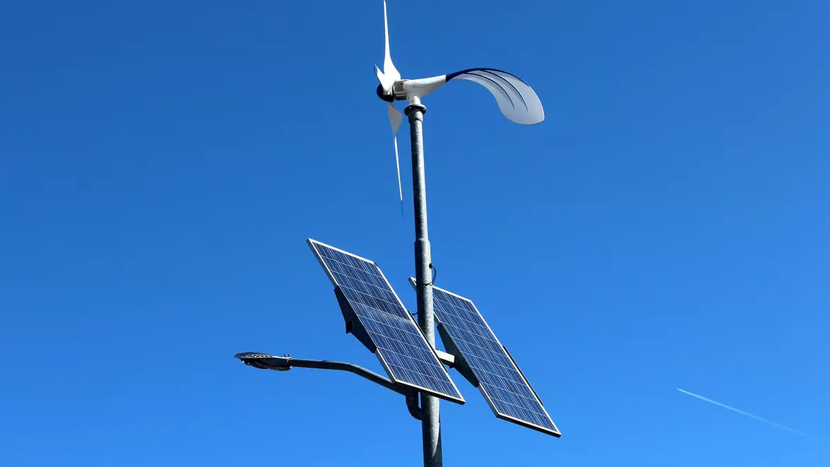 Statul pregătește finanțarea bateriilor pentru sisteme fotovoltaice. Programul are un buget de 400 de milioane de lei