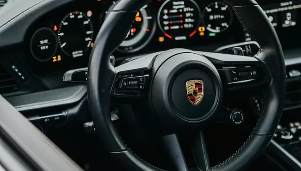 Porsche a livrat mai puține mașini în prima jumătate a anului. Producătorul german raportează un declin de 16% 