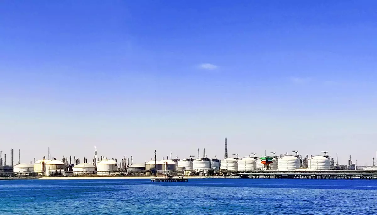 Prețul petrolului a crescut cu 4%, după atacurile dintre SUA și Iran. Țițeiul Brent a ajuns la 79,11 dolari pe baril