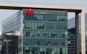 Huawei intensifică concurența cu Nvidia și pregătește două cipuri AI noi. Lansarea este programată pentru 2027