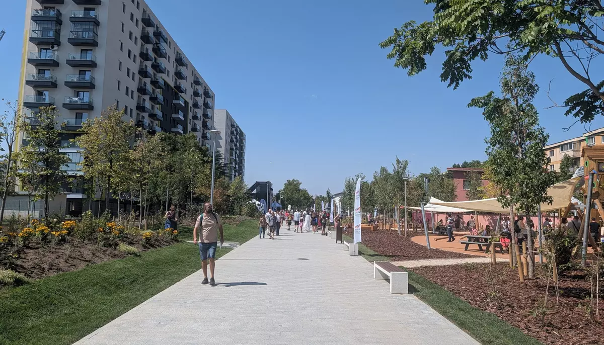Investiție de 1,5 milioane de euro pentru infrastructură urbană verde în Parcul Liniei. Fundația Comunitară București și ING Bank România aduc soluții inovatoare