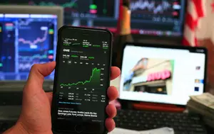 Profiturile companiilor europene accelerează, dar SUA păstrează avantajul. Inteligența artificială rămâne principalul motor al creșterii americane