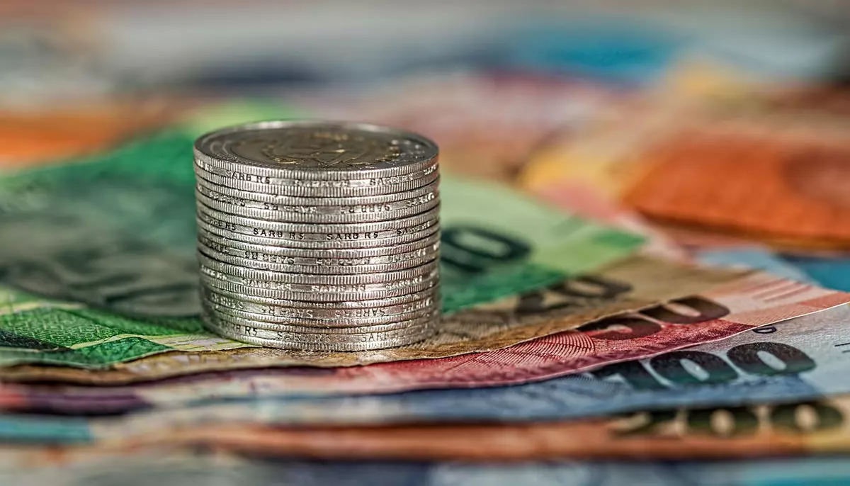 57% dintre firme văd o stagnare a economiei în 2026. Marile companii își amână planurile de investițiile